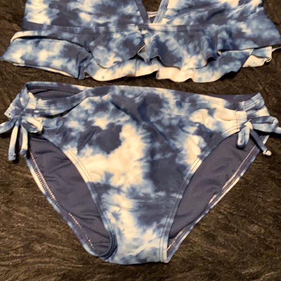 🎉SOLD🎉🛍2/$35 EUC GAP TIE DYE GIRLS SWIMSUIT - Picture 2 of 5